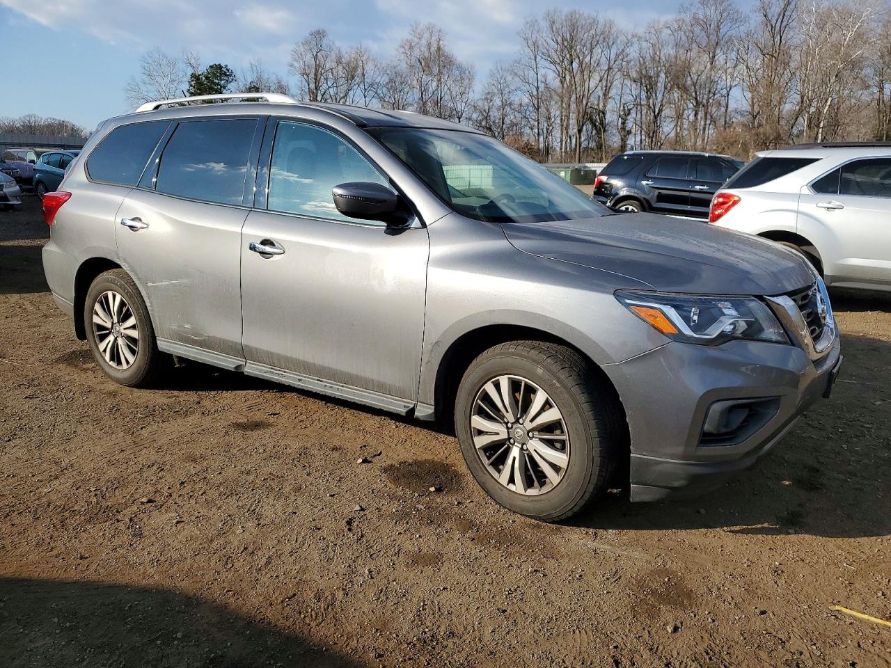 2017 NISSAN PATHFINDER S photo 4