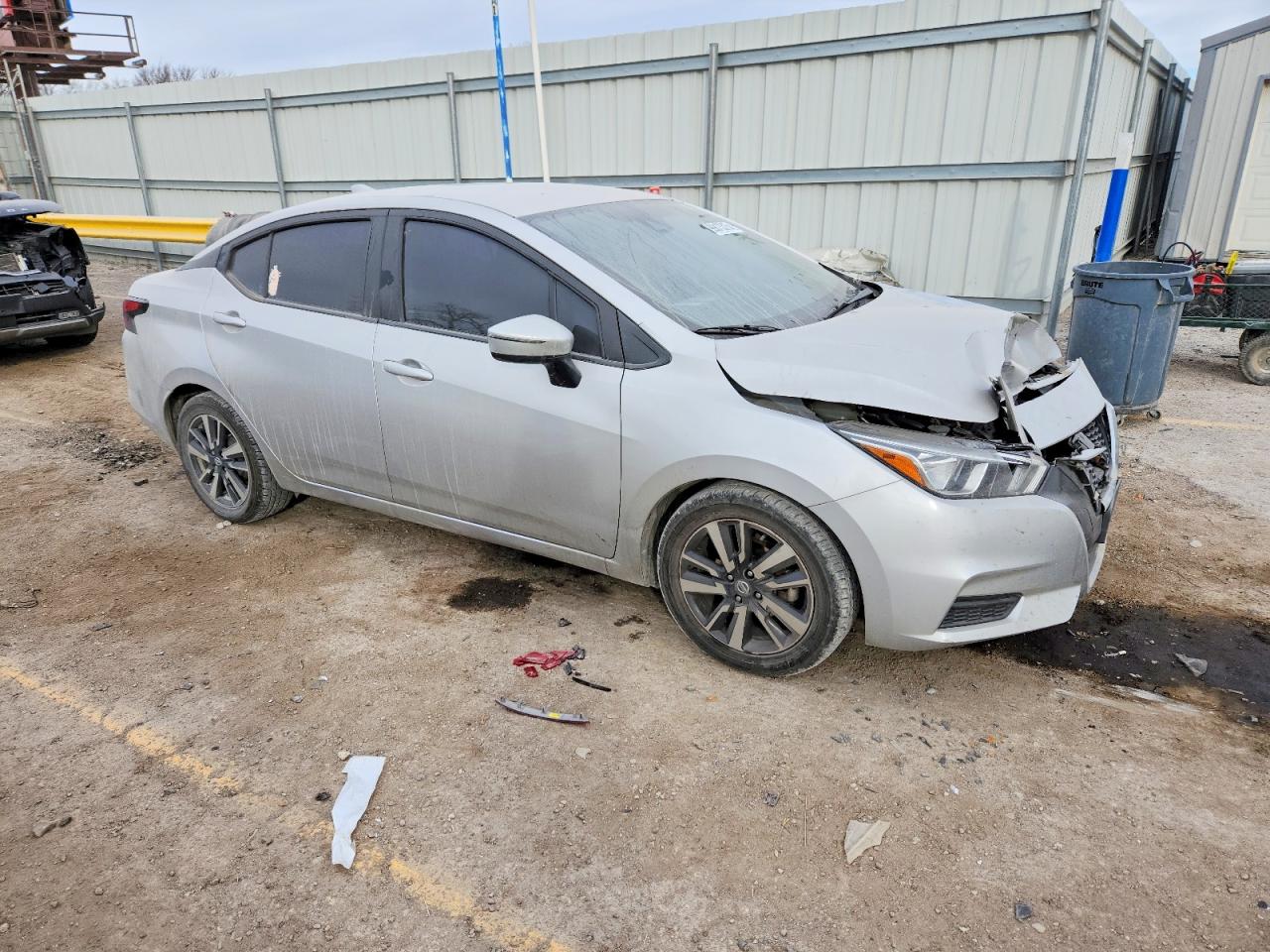 2020 NISSAN VERSA SV photo 4