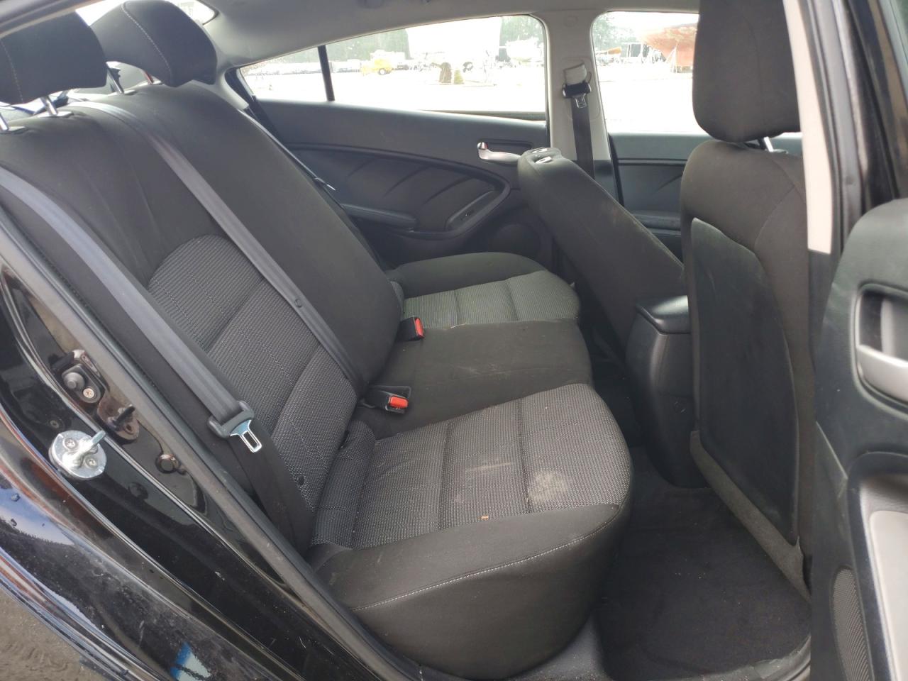 2017 KIA FORTE LX photo 10