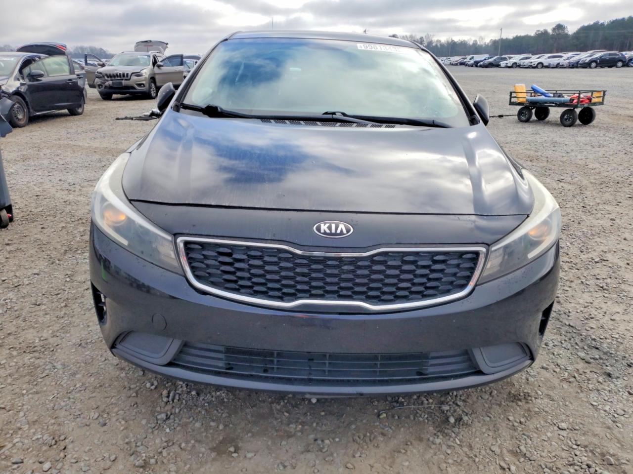2017 KIA FORTE LX photo 5