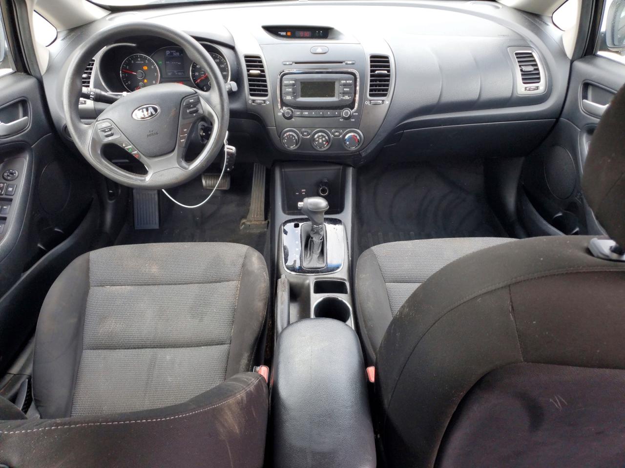 2017 KIA FORTE LX photo 8