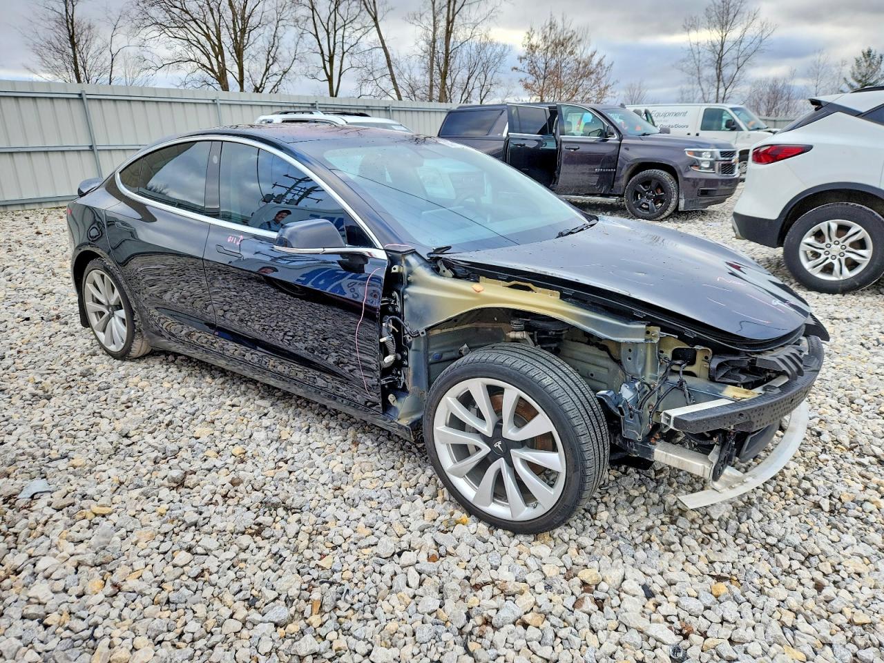 2018 TESLA MODEL 3 photo 4