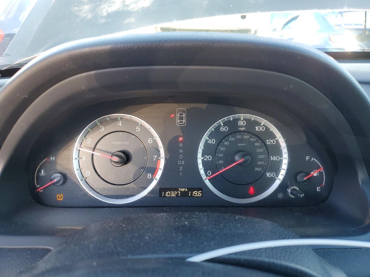 2010 HONDA ACCORD LX photo 9