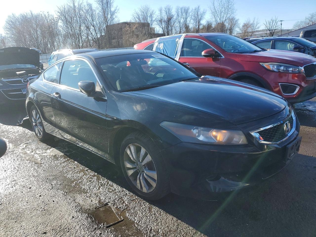 2010 HONDA ACCORD LX photo 4