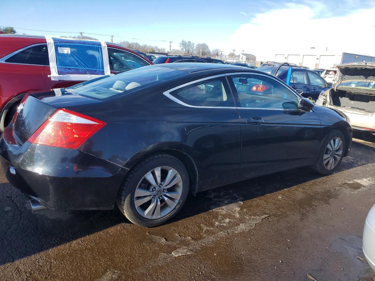 2010 HONDA ACCORD LX photo 3
