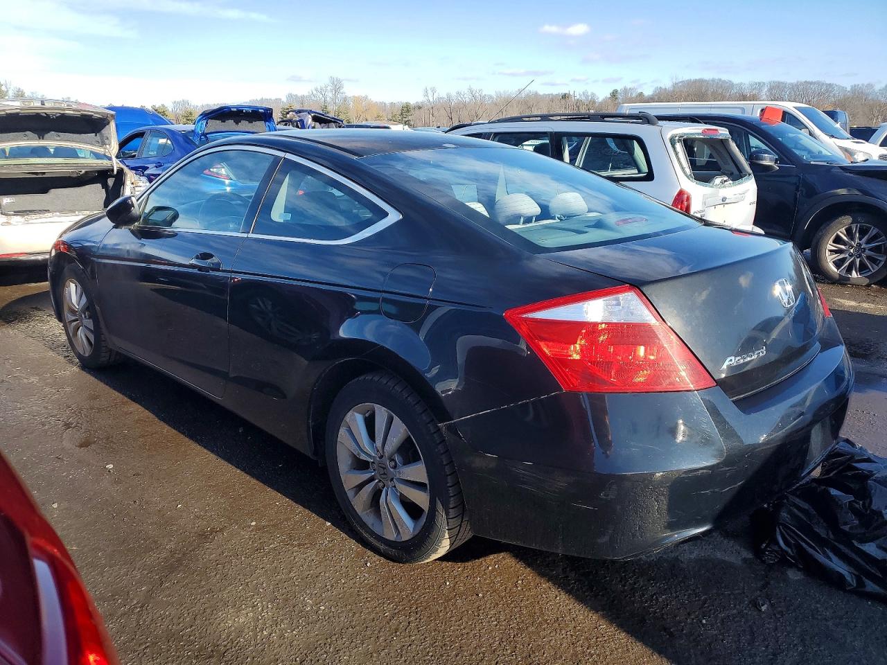 2010 HONDA ACCORD LX photo 2