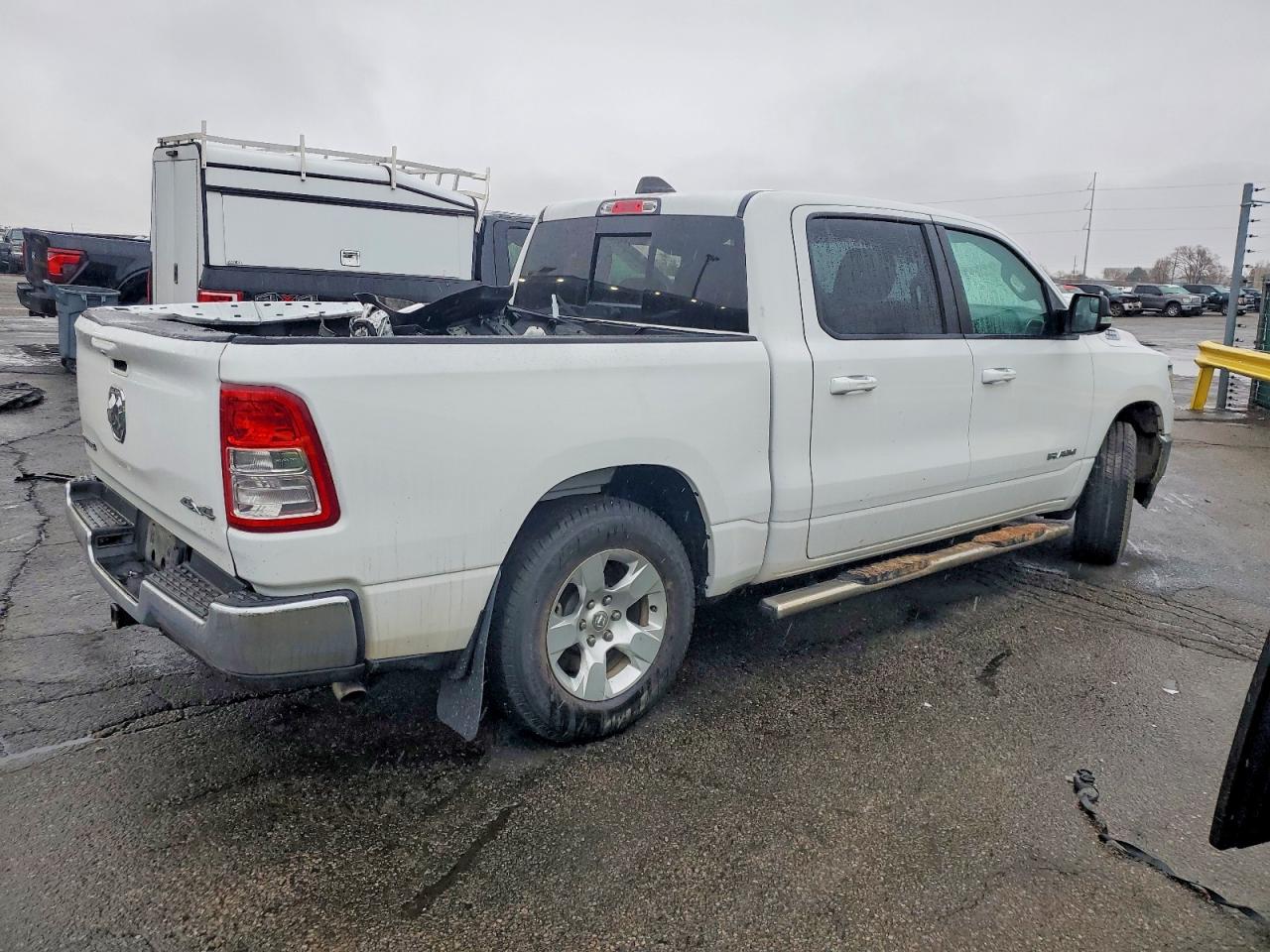 2021 RAM 1500 BIG HORN/LONE STAR photo 3