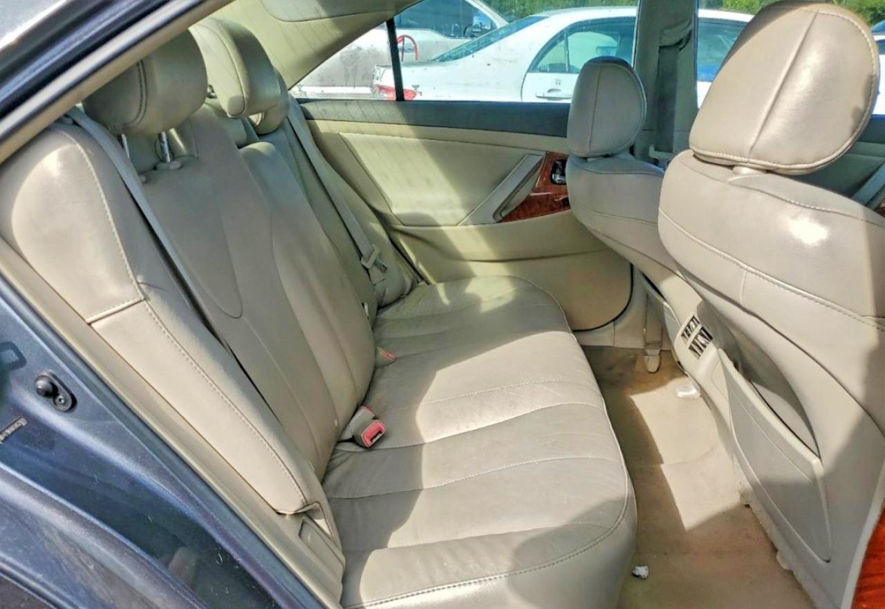 2009 TOYOTA CAMRY SE photo 10