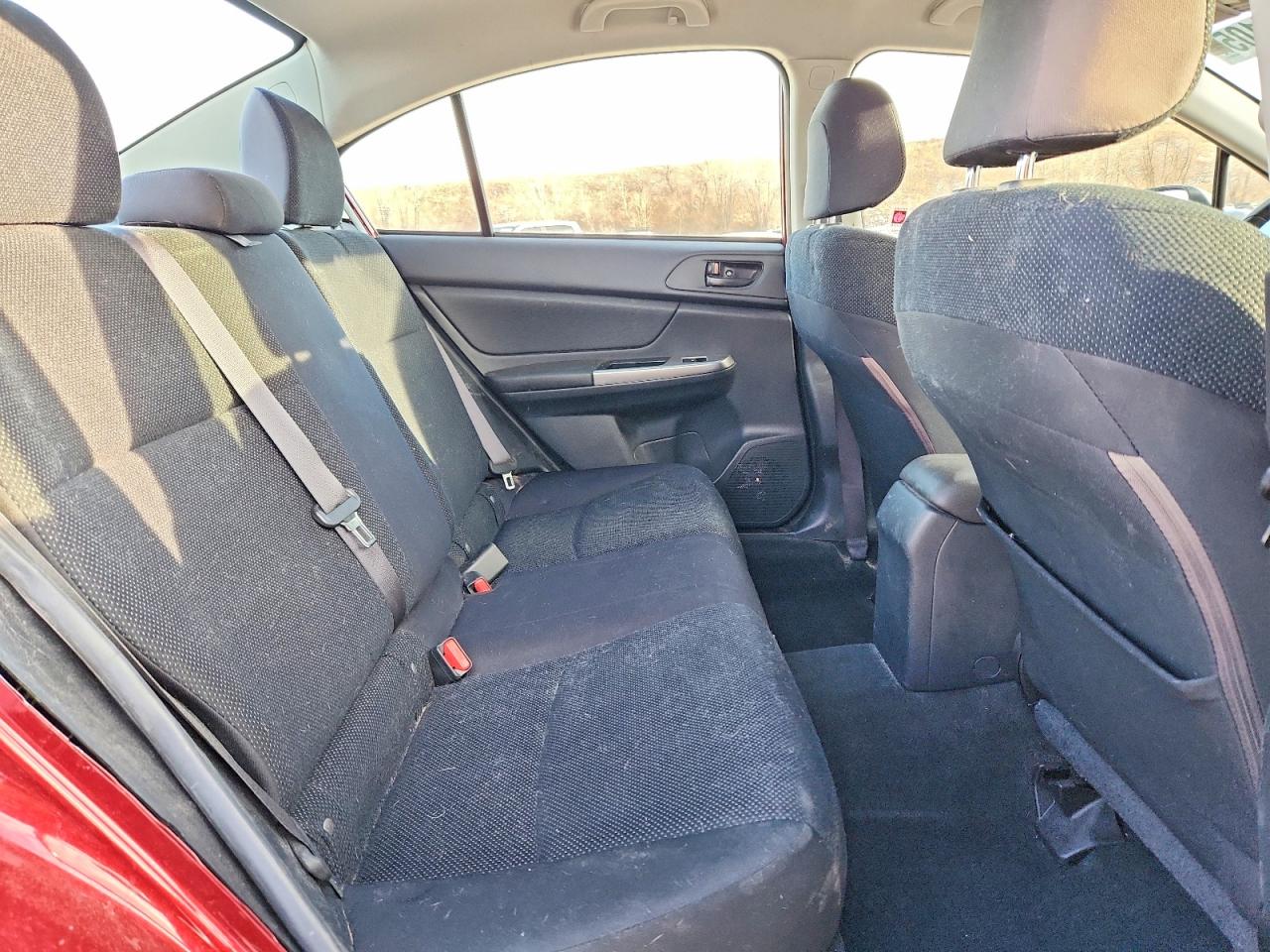 2016 SUBARU IMPREZA photo 10