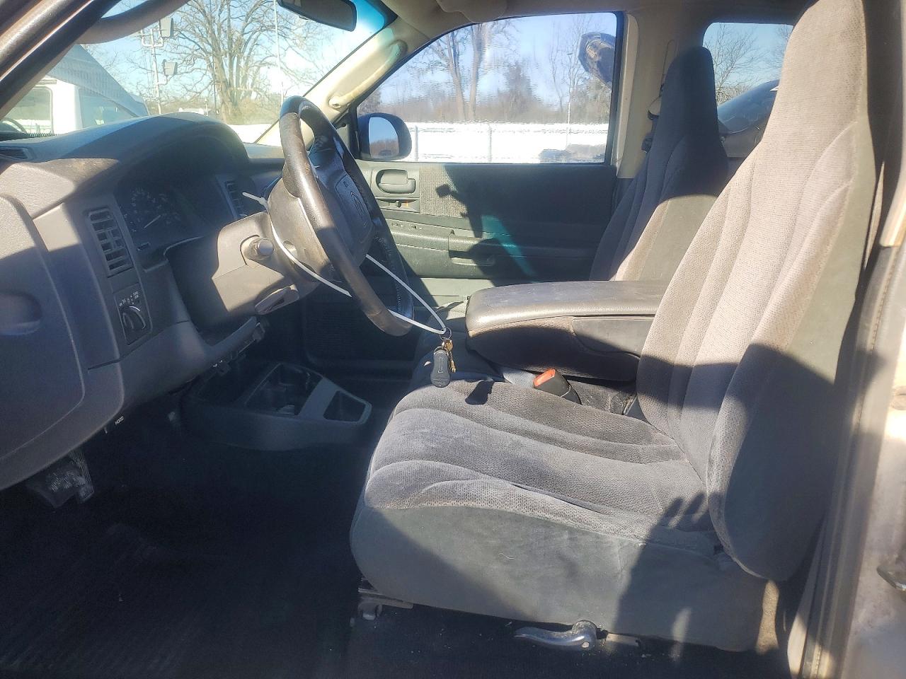 2001 DODGE DAKOTA photo 13