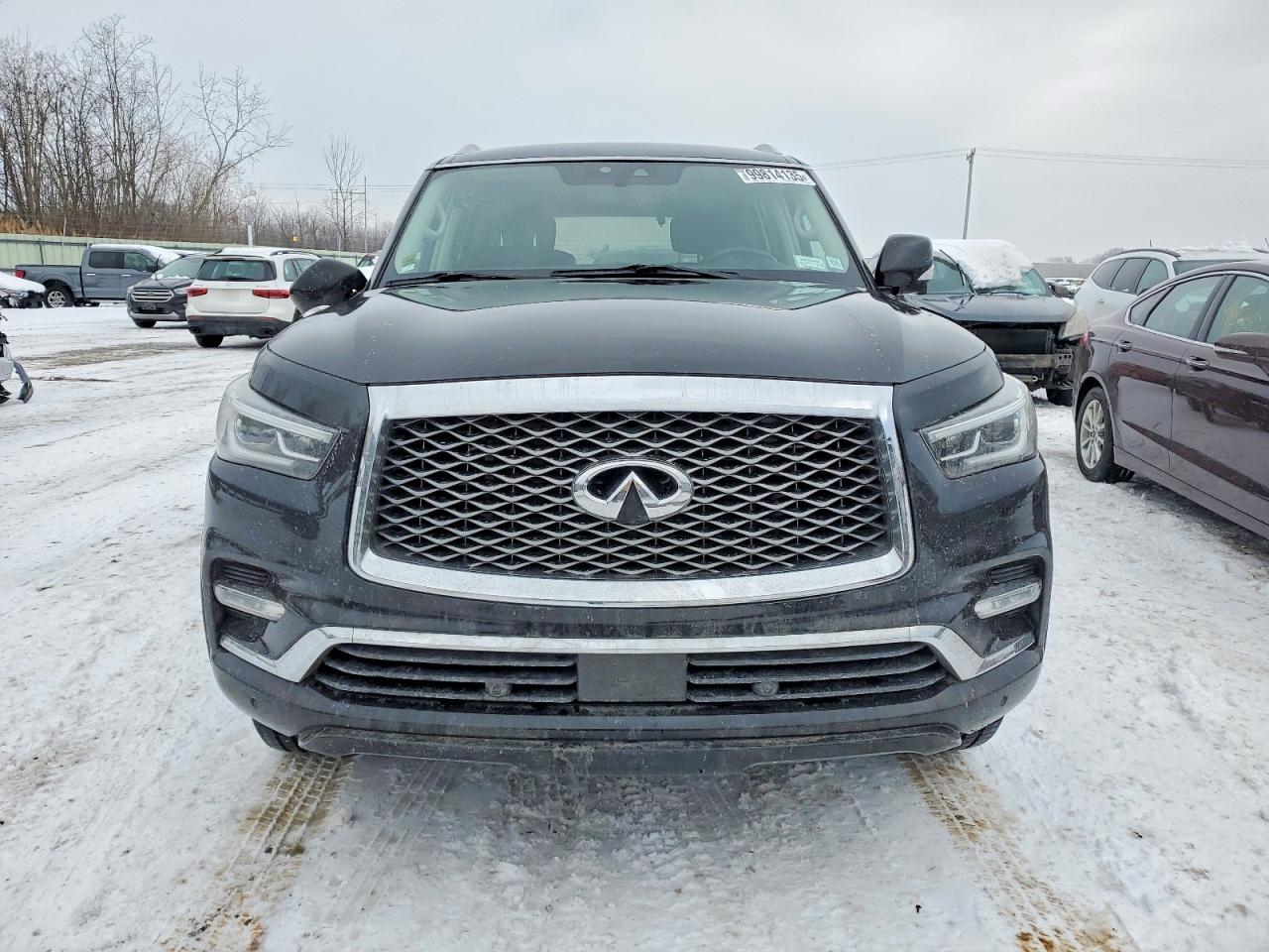2019 INFINITI QX80 LUXE photo 5