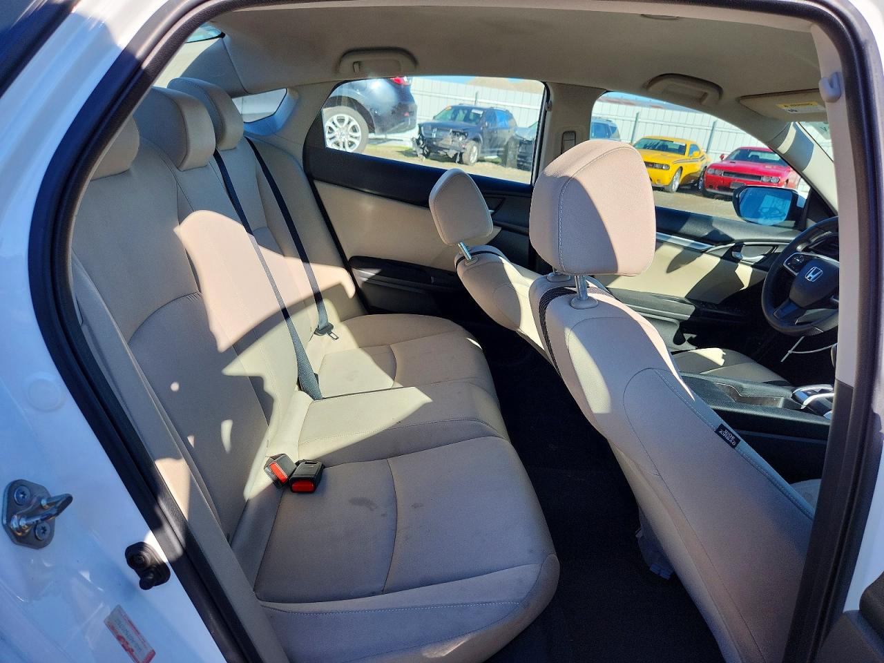 2016 HONDA CIVIC LX photo 10