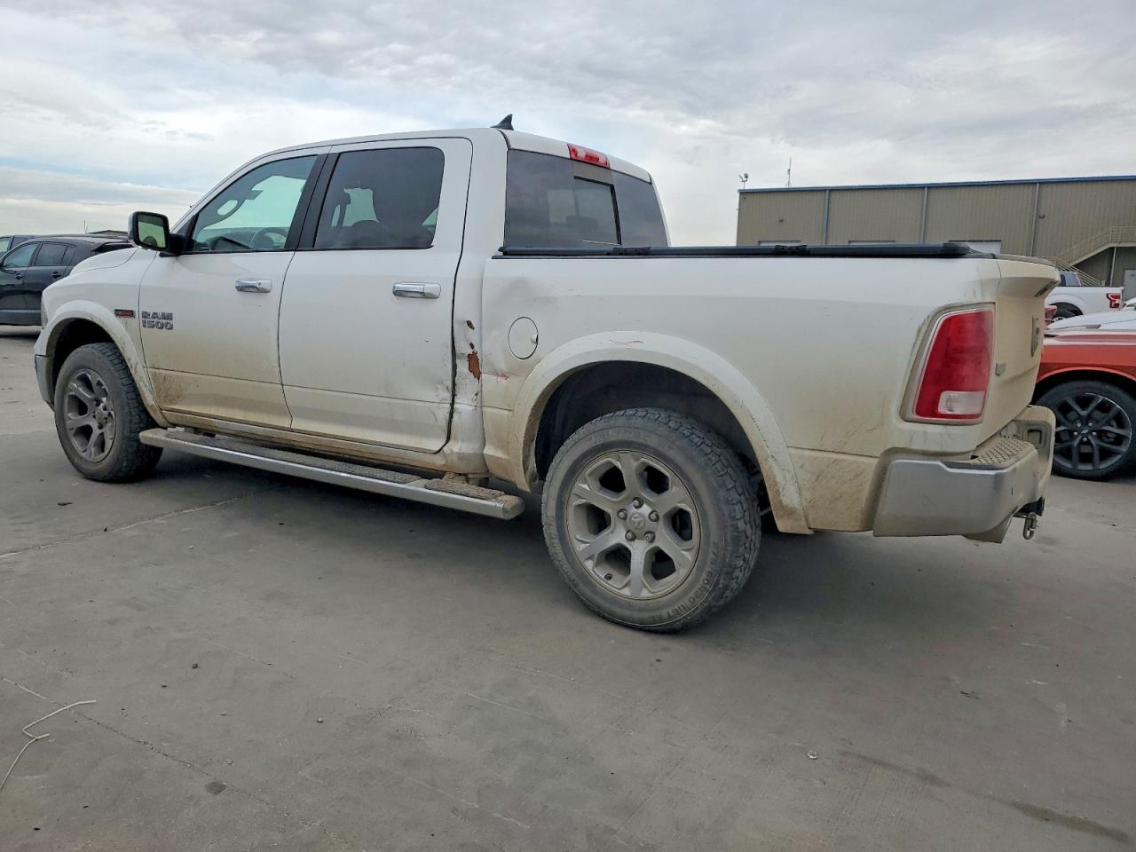 2018 RAM 1500 LARAMIE photo 2