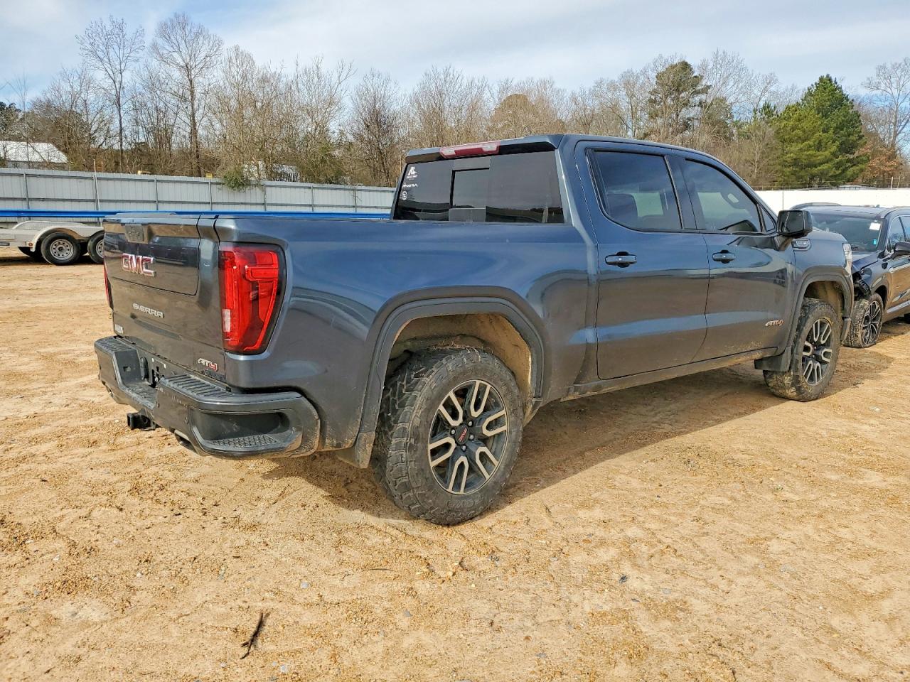 2019 GMC SIERRA K1500 AT4 photo 3