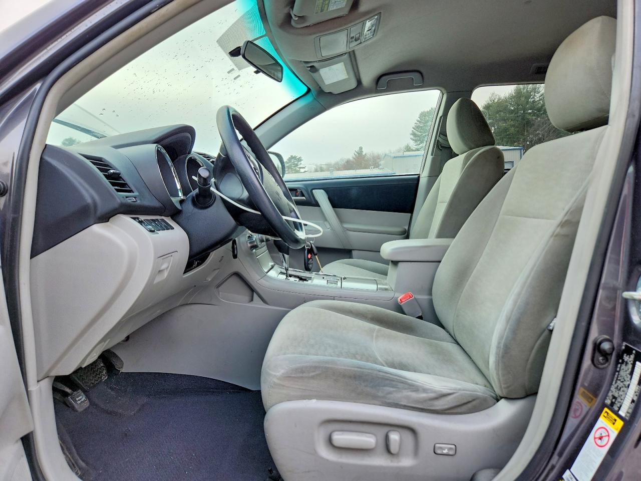 2013 TOYOTA HIGHLANDER BASE photo 7