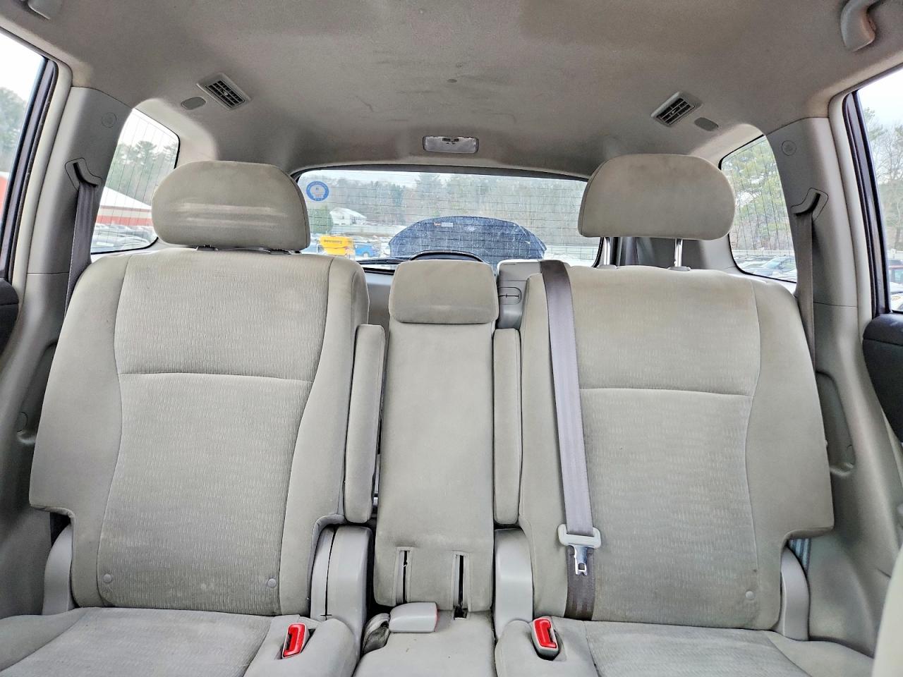 2013 TOYOTA HIGHLANDER BASE photo 10
