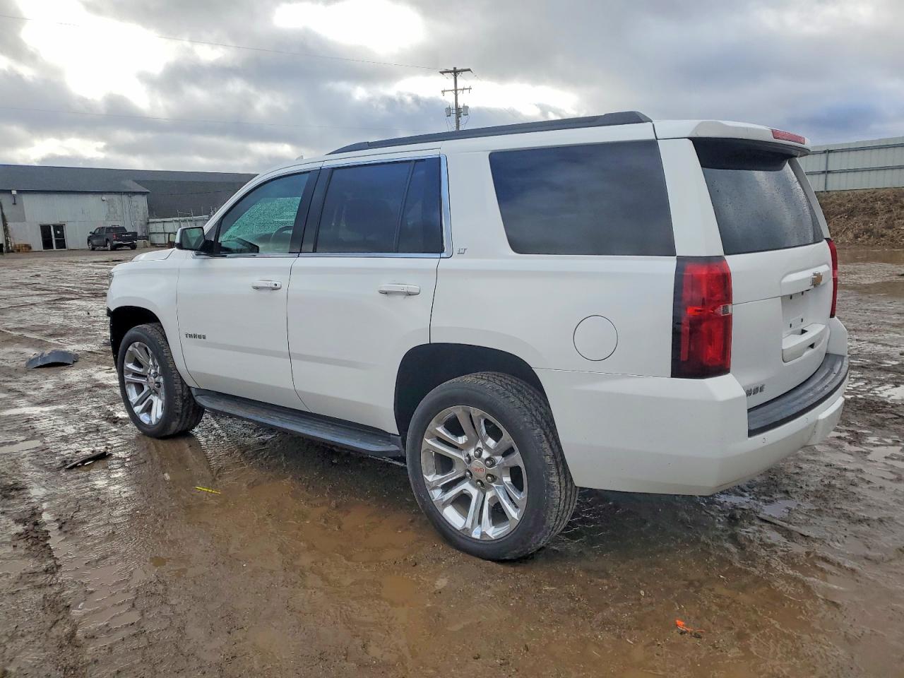 2017 CHEVROLET TAHOE K1500 LT photo 2