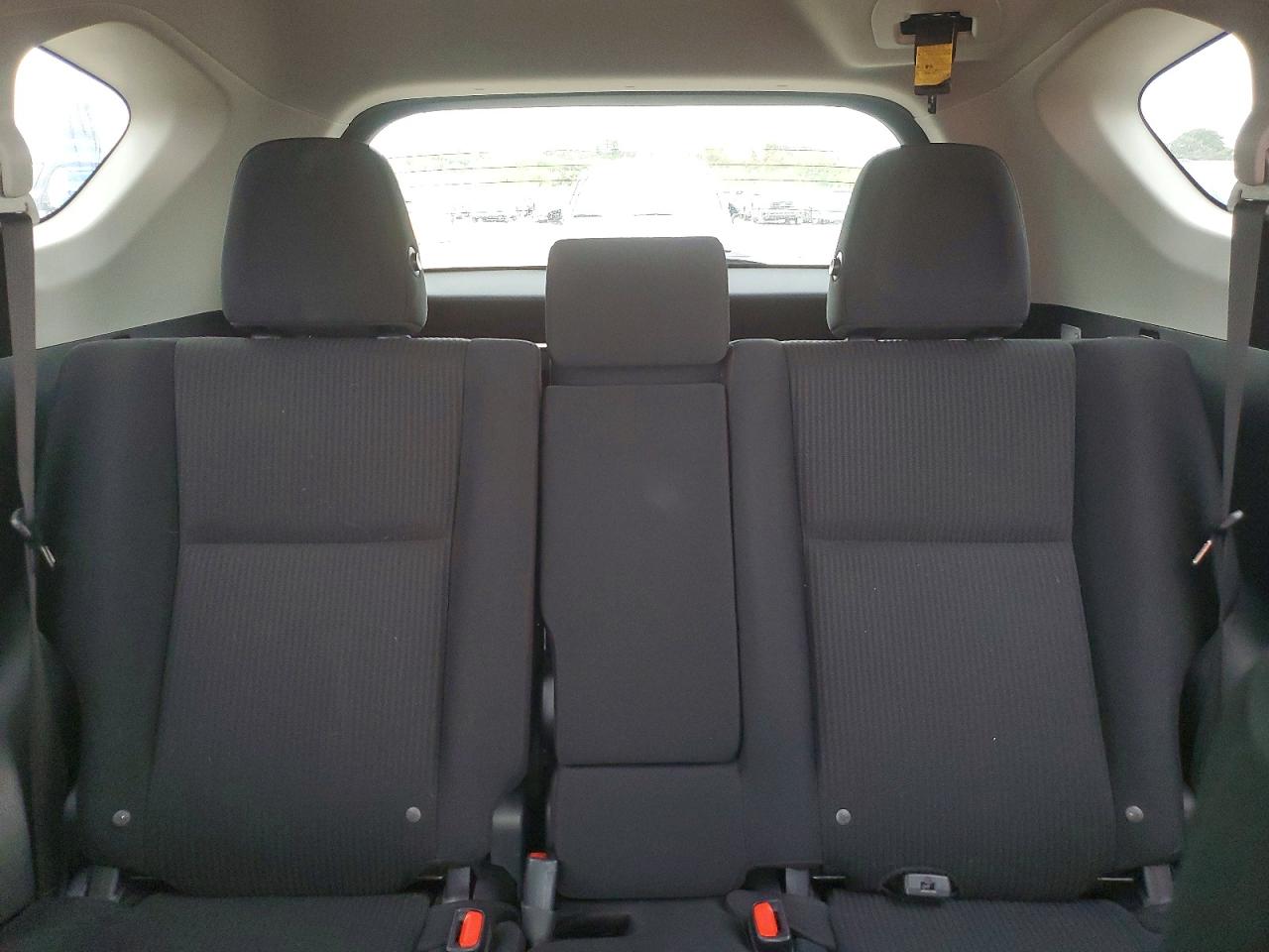 2017 TOYOTA RAV4 LE photo 10