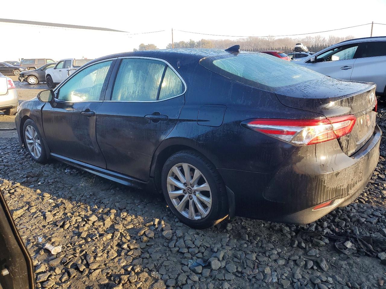 2020 TOYOTA CAMRY LE photo 2