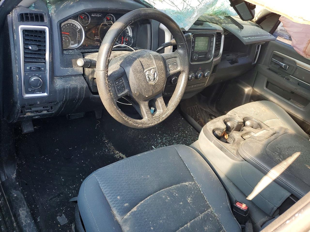 2013 RAM 1500 SLT photo 8