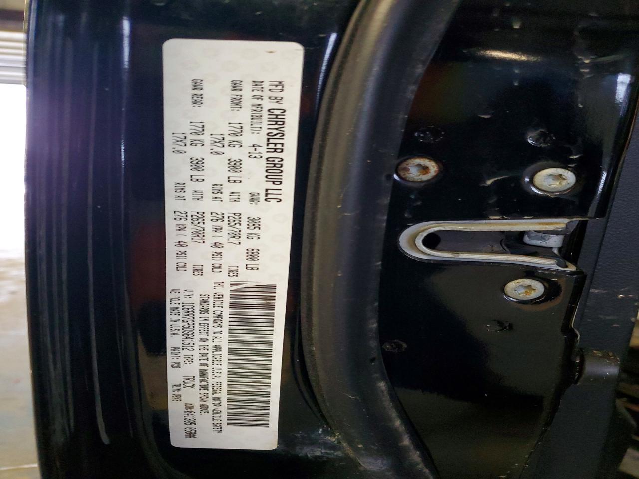 2013 RAM 1500 SLT photo 12