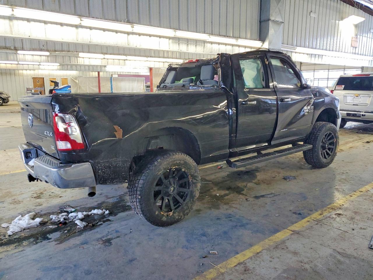 2013 RAM 1500 SLT photo 3