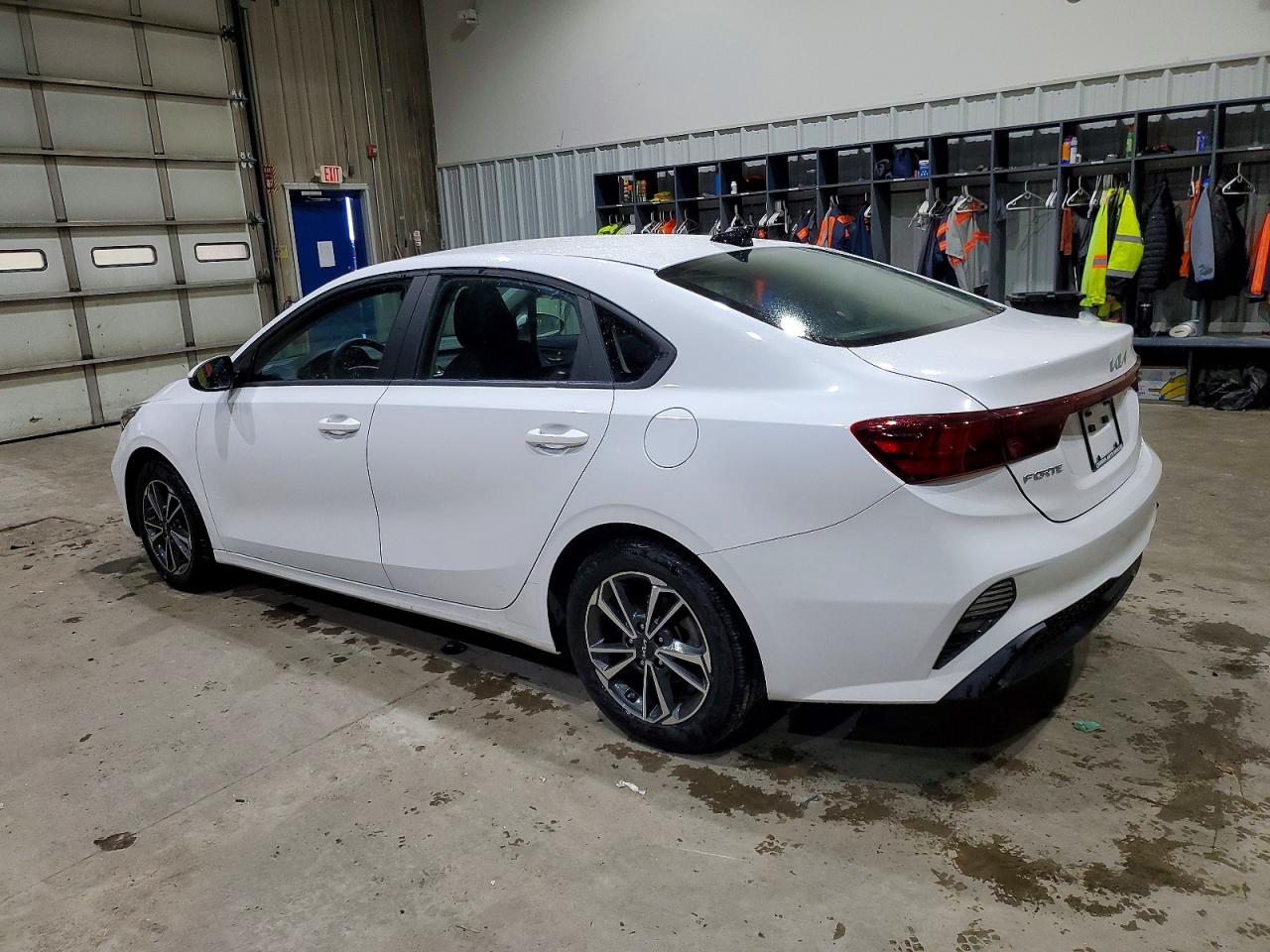 2024 KIA FORTE LXS photo 3
