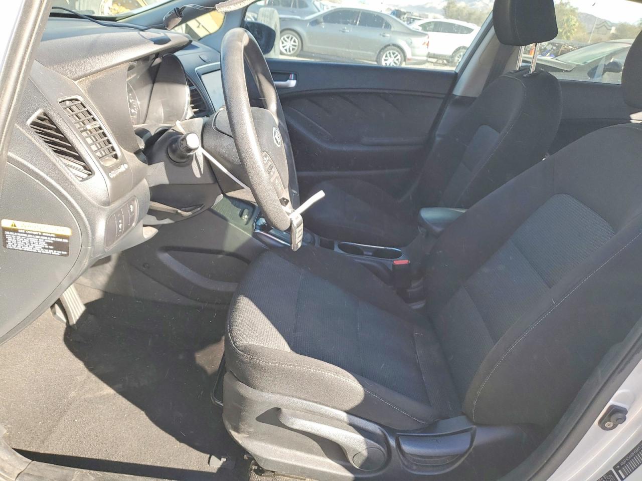 2017 KIA FORTE LX photo 7