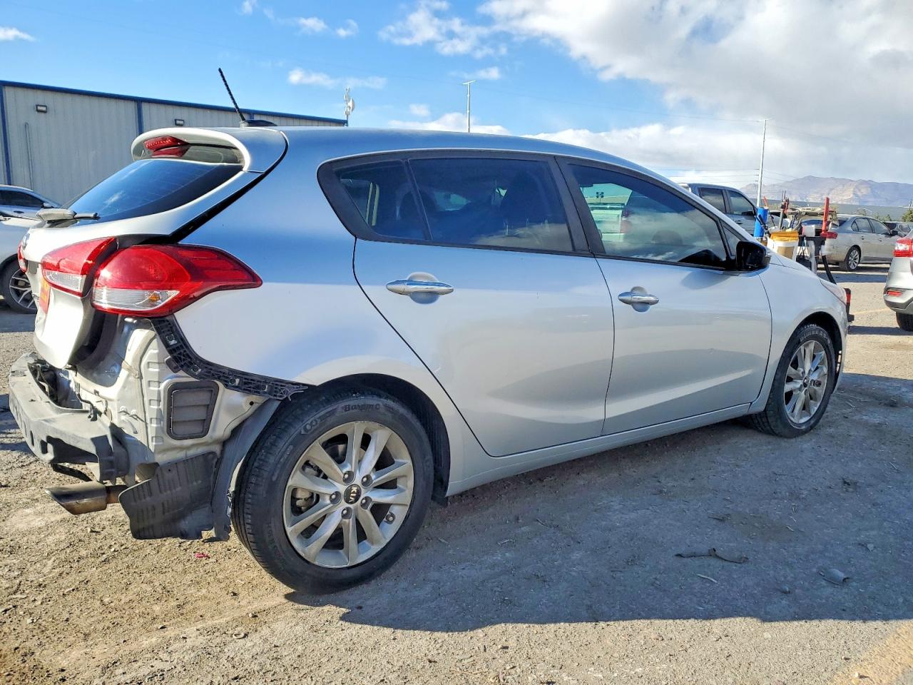 2017 KIA FORTE LX photo 3