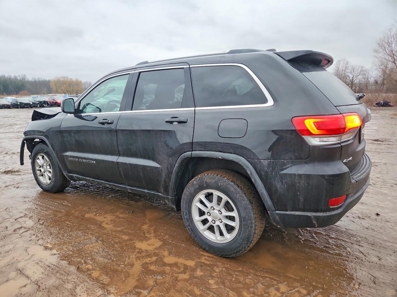 2019 JEEP GRAND CHEROKEE LAREDO photo 2