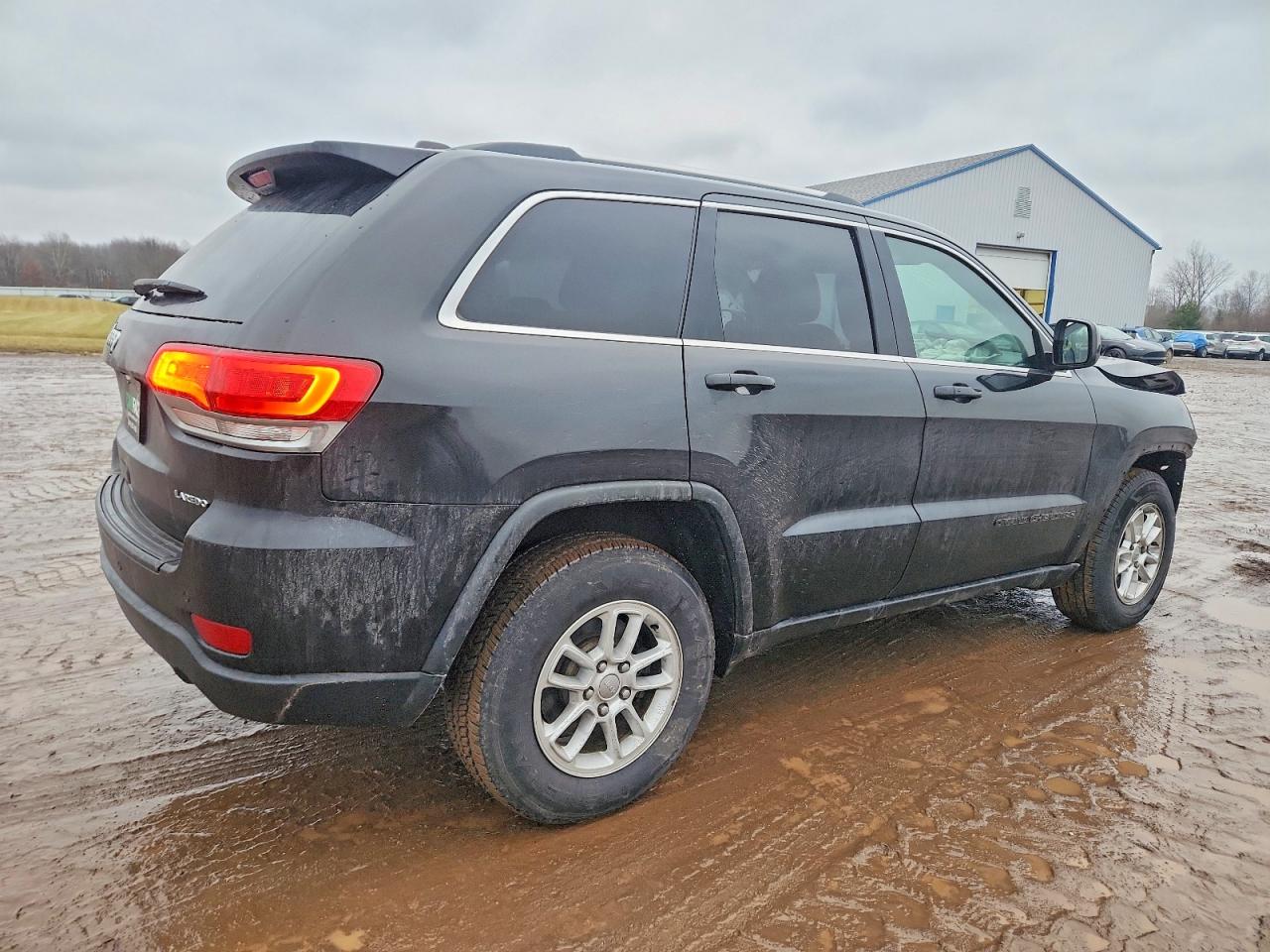 2019 JEEP GRAND CHEROKEE LAREDO photo 3