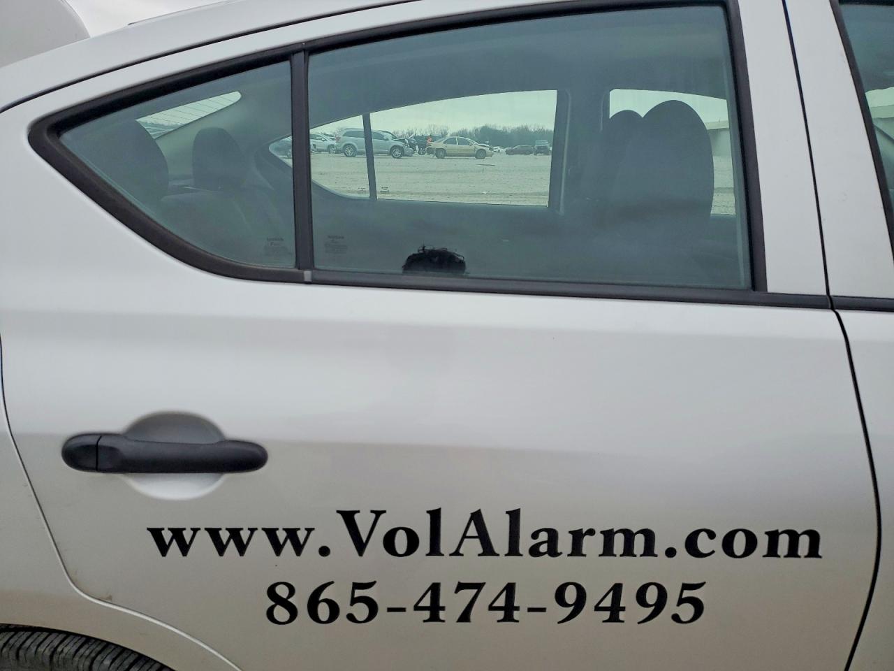 2018 NISSAN VERSA S photo 10