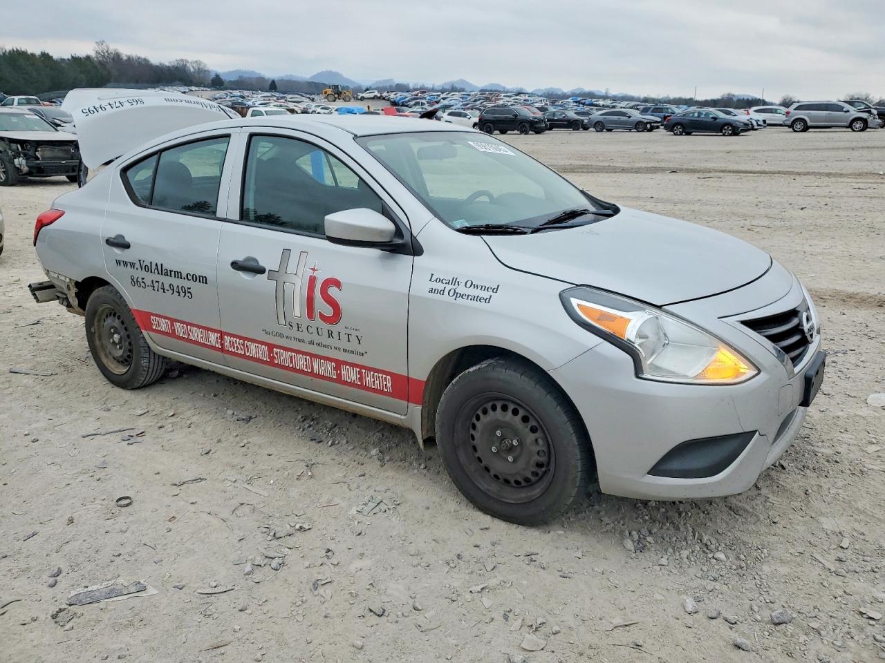 2018 NISSAN VERSA S photo 4