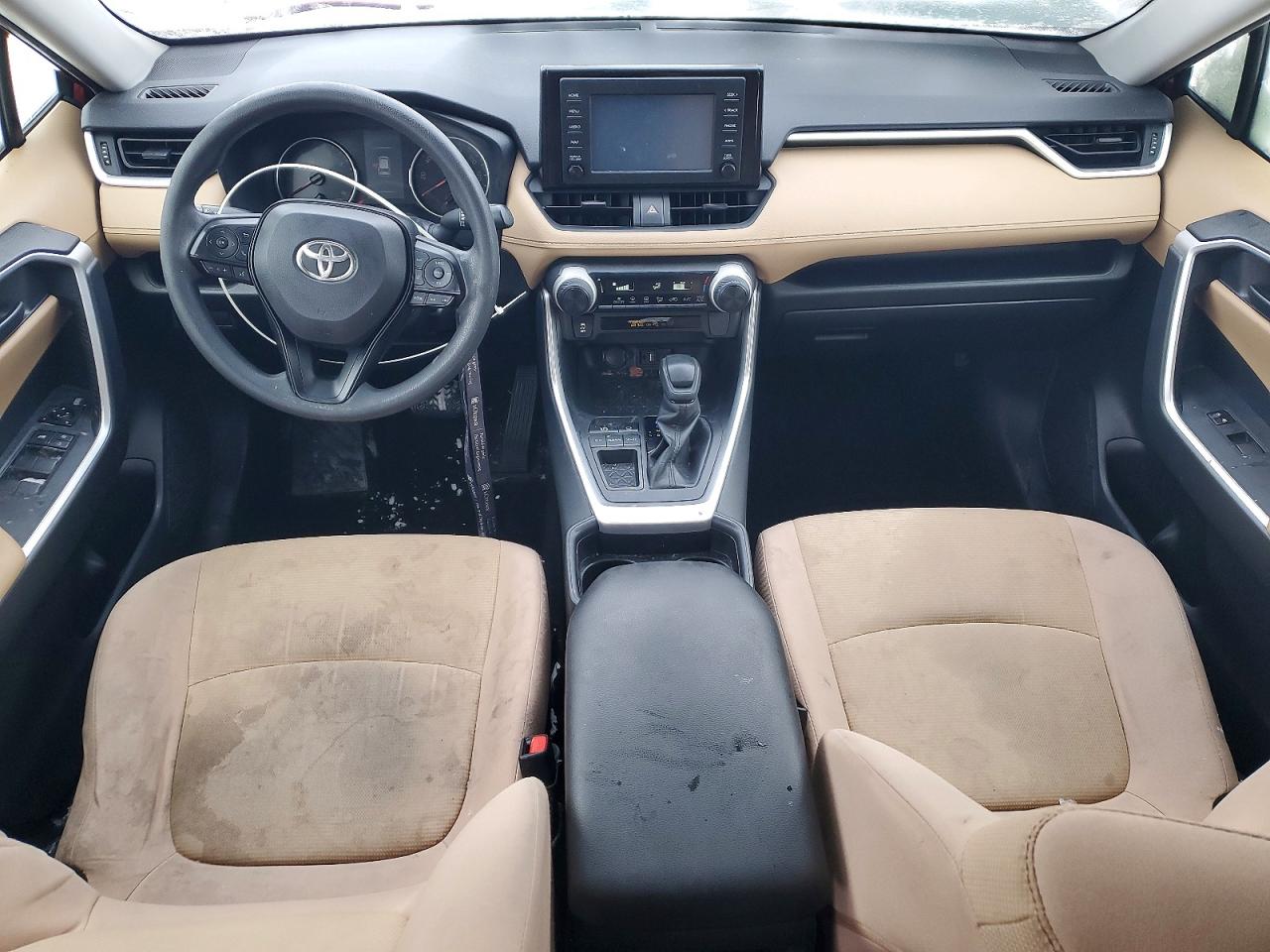 2019 TOYOTA RAV4 LE photo 7