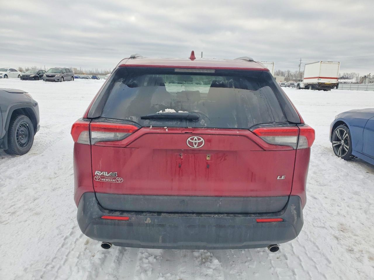 2019 TOYOTA RAV4 LE photo 5