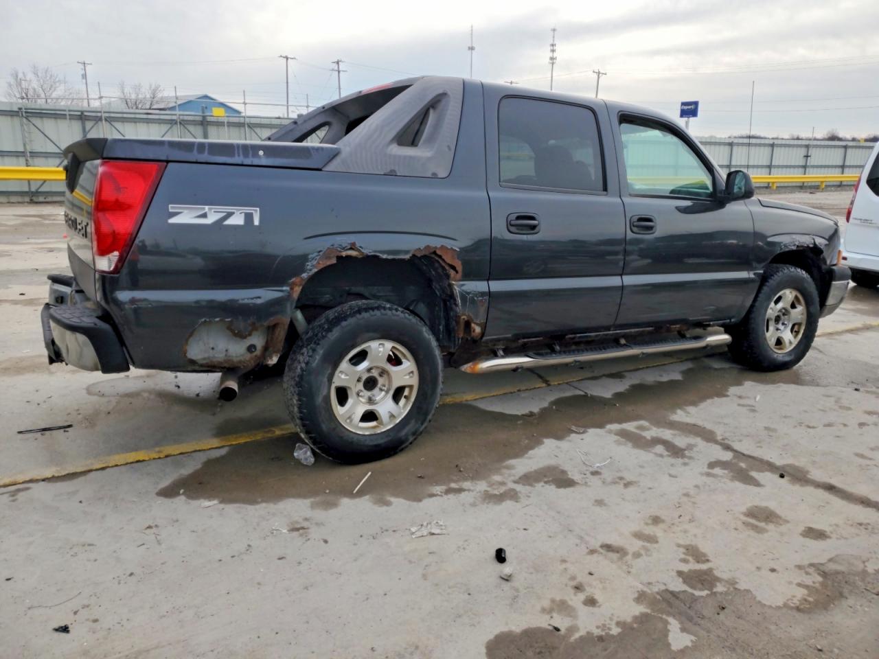 2004 CHEVROLET AVALANCHE K1500 photo 5