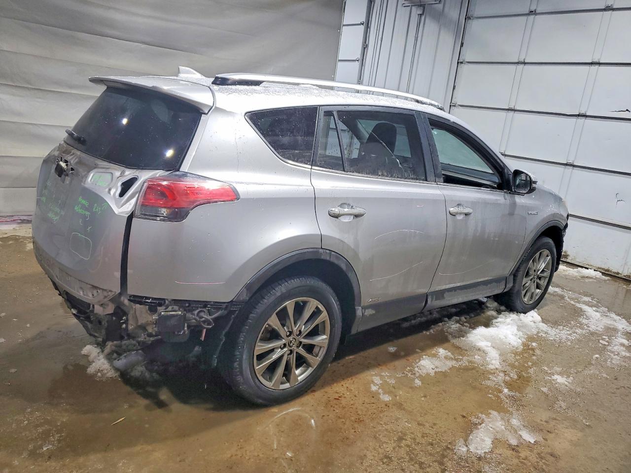2017 TOYOTA RAV4 HV LIMITED photo 3