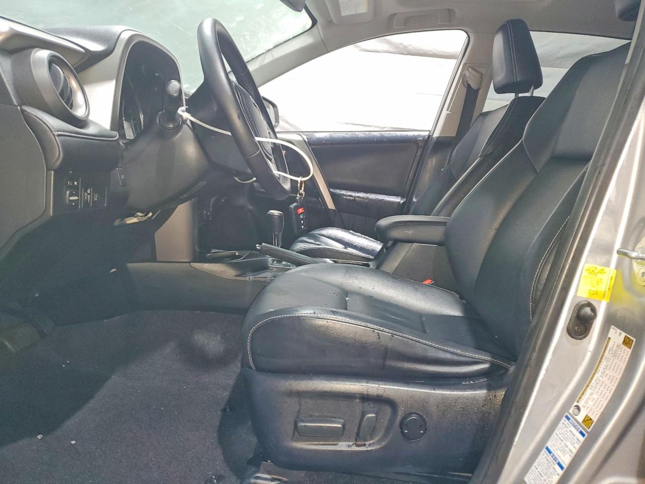 2017 TOYOTA RAV4 HV LIMITED photo 7