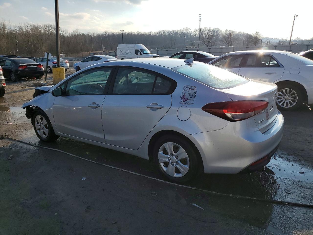 2017 KIA FORTE LX photo 2