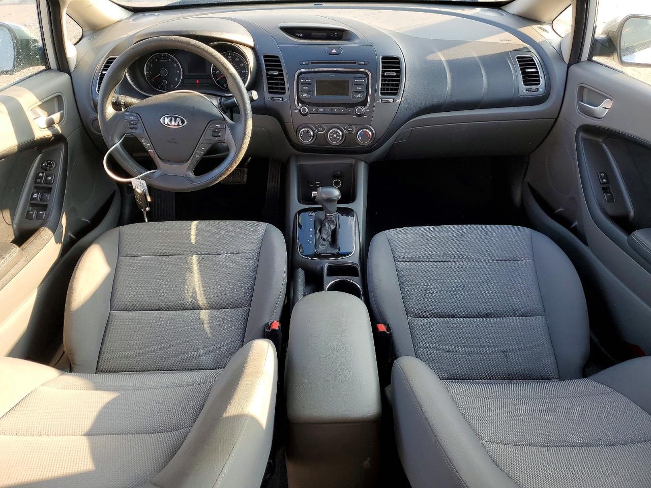 2017 KIA FORTE LX photo 8