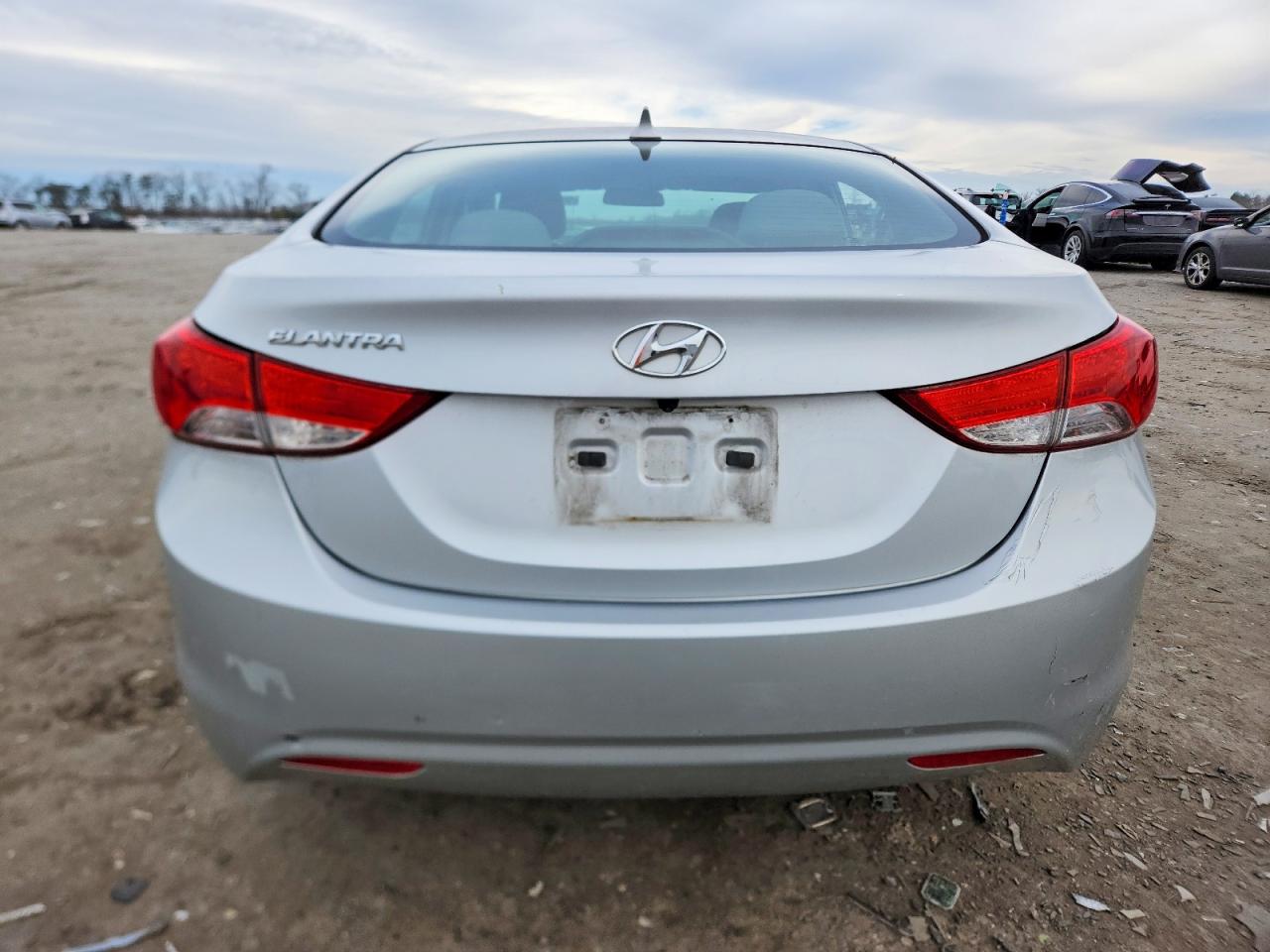 2013 HYUNDAI ELANTRA GLS photo 6