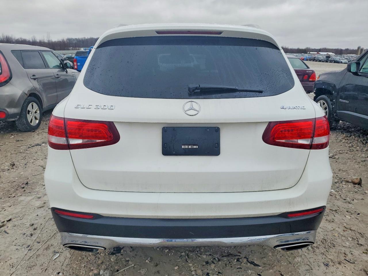 2016 MERCEDES-BENZ GLC 300 4MATIC photo 11