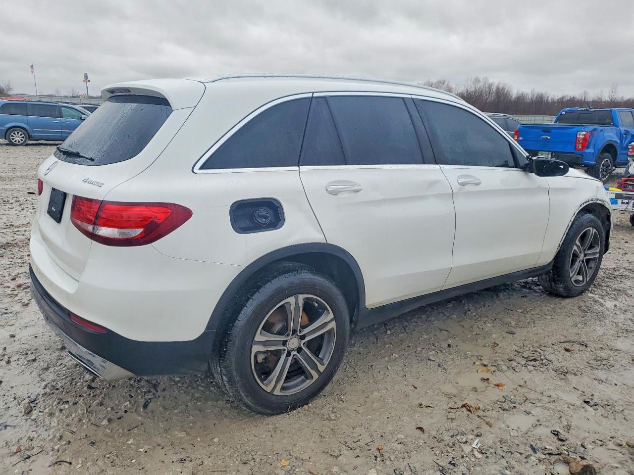 2016 MERCEDES-BENZ GLC 300 4MATIC photo 5