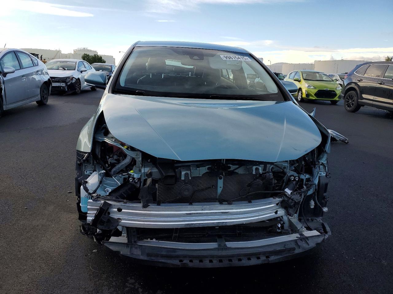 2017 TOYOTA PRIUS photo 5