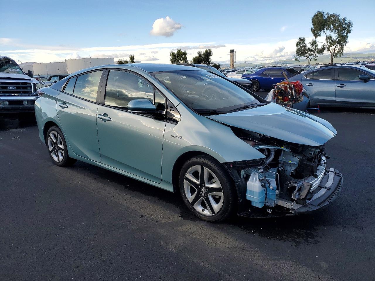 2017 TOYOTA PRIUS photo 4