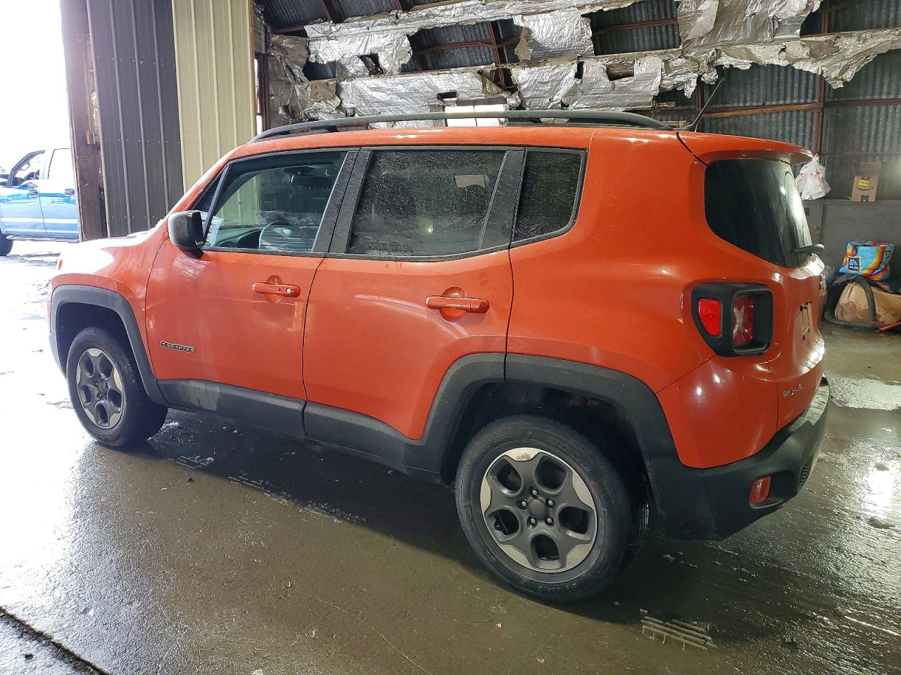 2017 JEEP RENEGADE SPORT photo 2