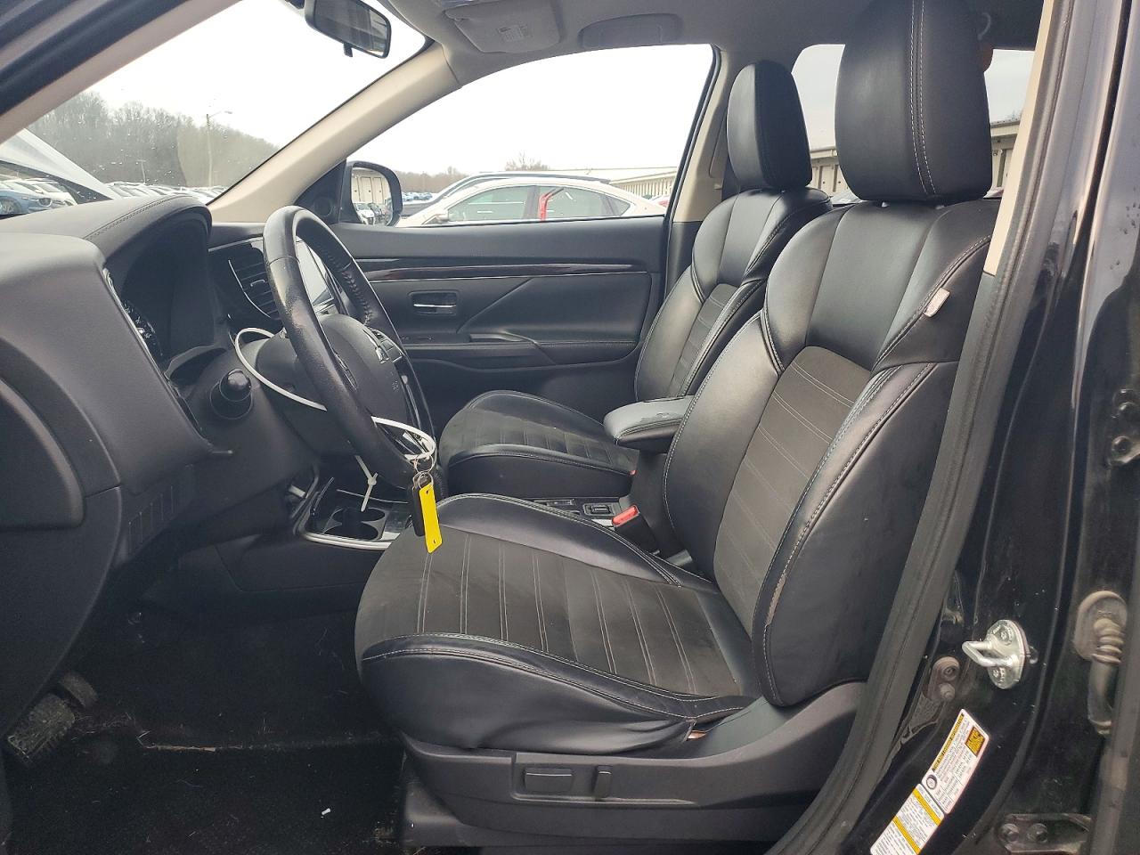 2019 MITSUBISHI OUTLANDER SE photo 19