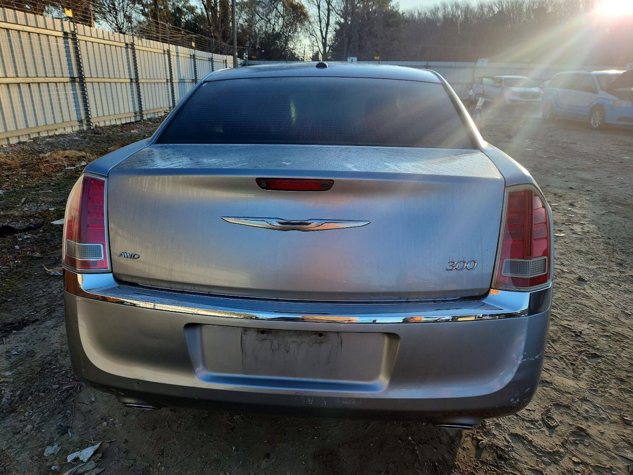 2014 CHRYSLER 300 photo 6