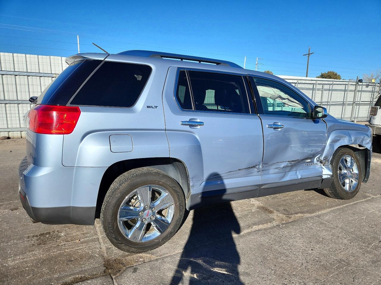 2015 GMC TERRAIN SLT photo 3