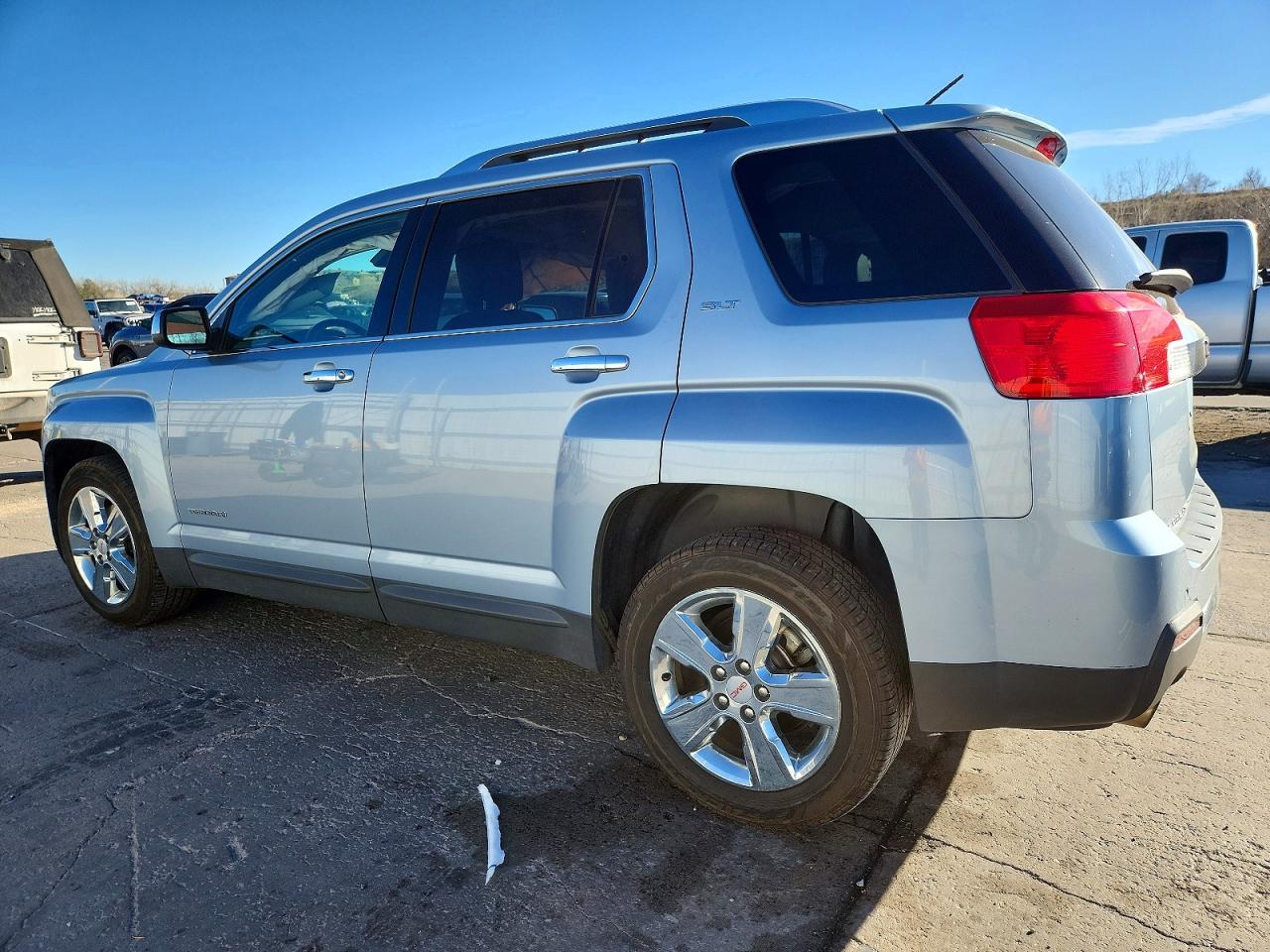 2015 GMC TERRAIN SLT photo 2